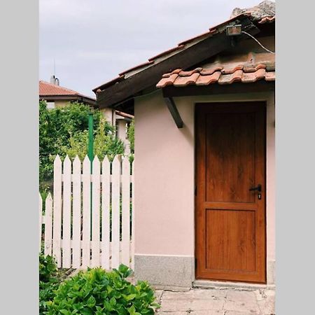 Villa Cute Little House With A White Picket Fence Burgas City Exterior foto